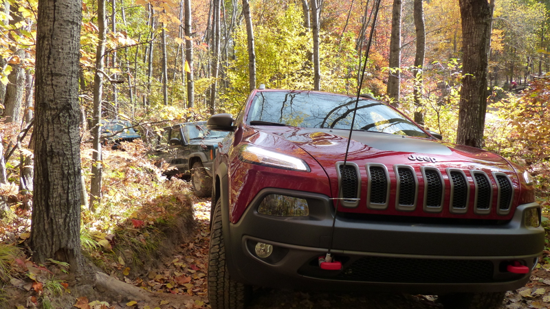 Illustration for article titled Which Is Better Off-Road: A Brand New Jeep Cherokee Or My Old $600 Craigslist Cherokee?